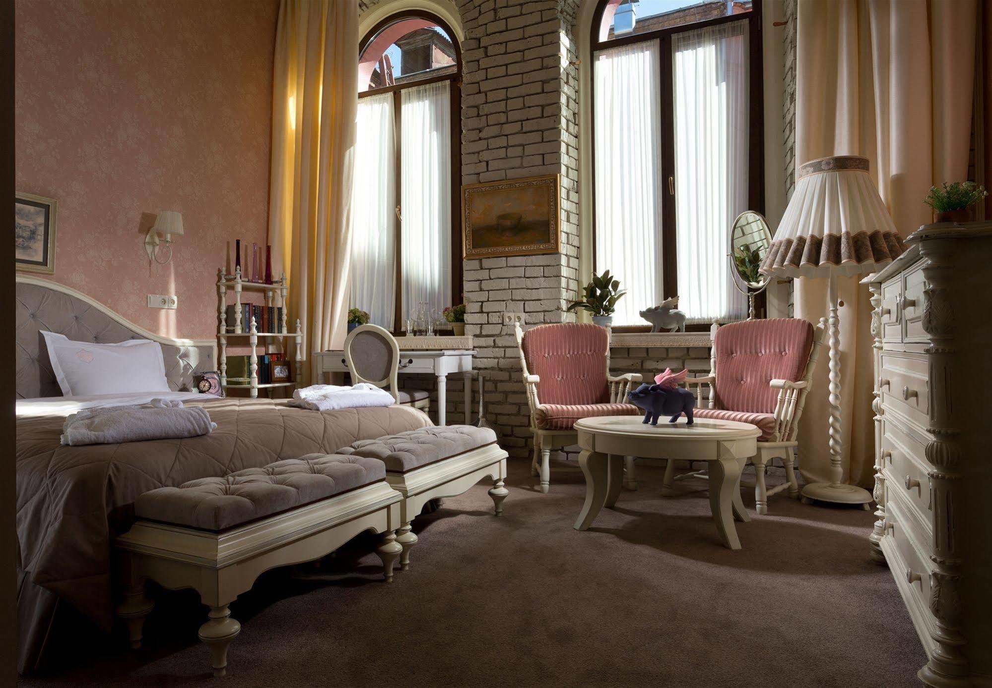 Hotel 19 Harkiv Dış mekan fotoğraf
